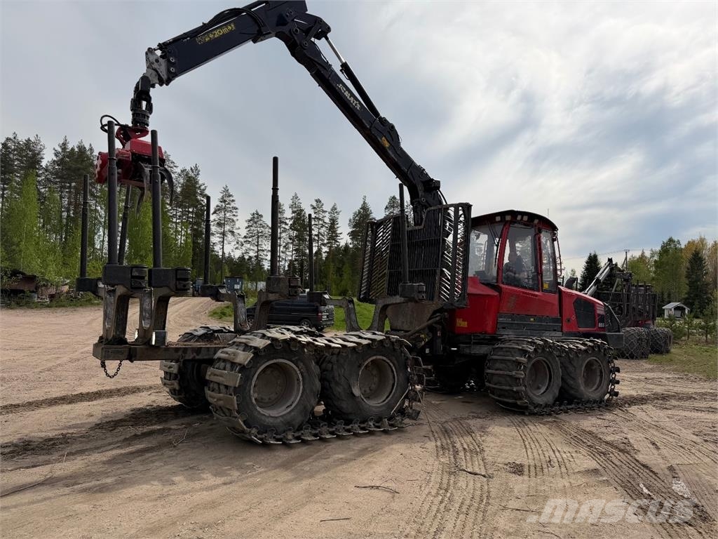 Komatsu XF855-2 Forvarderi