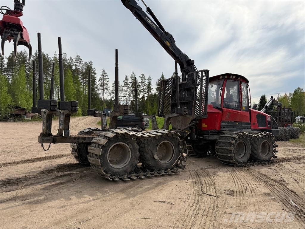 Komatsu XF855-2 Forvarderi
