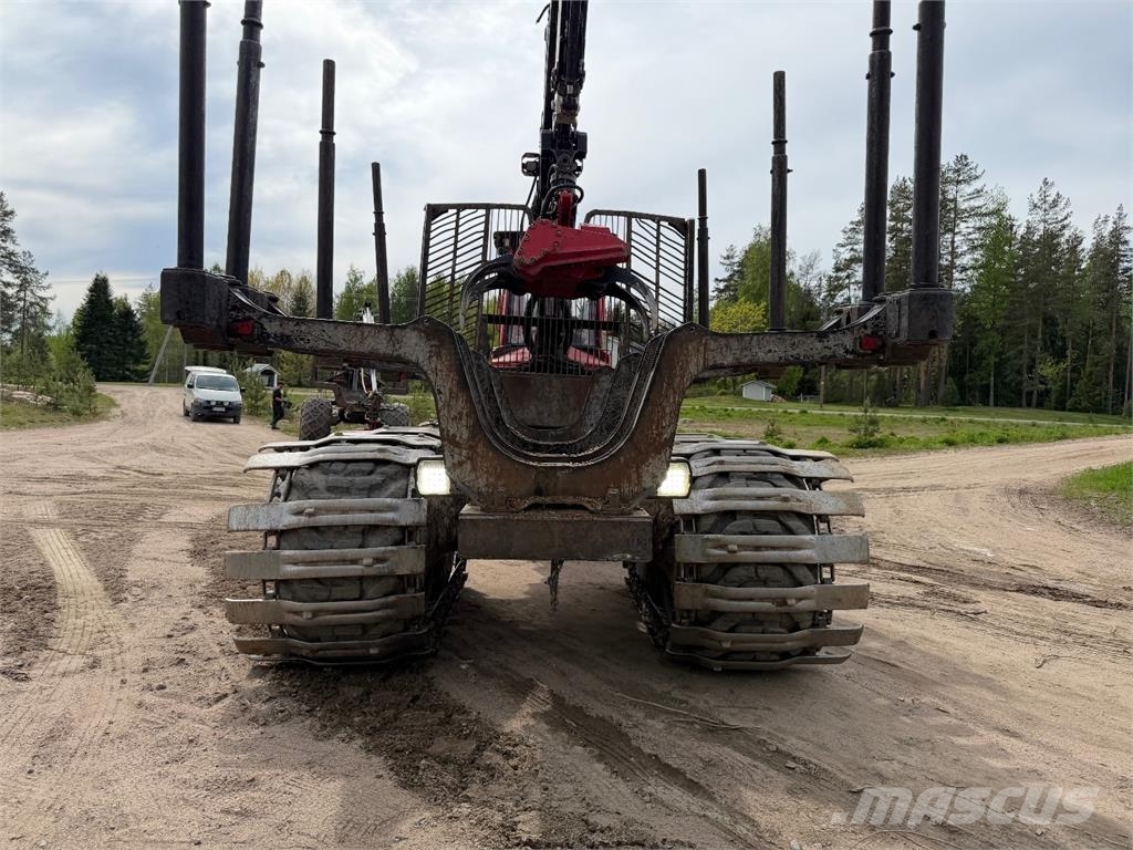 Komatsu XF855-2 Forvarderi