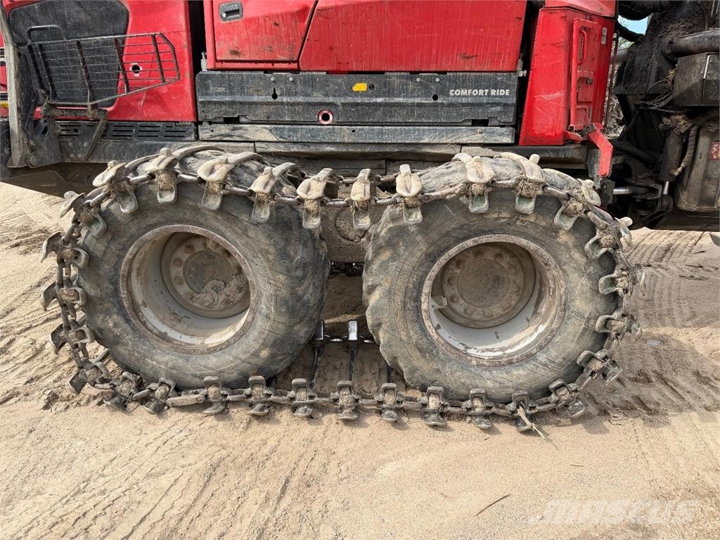 Komatsu XF855-2 Forvarderi