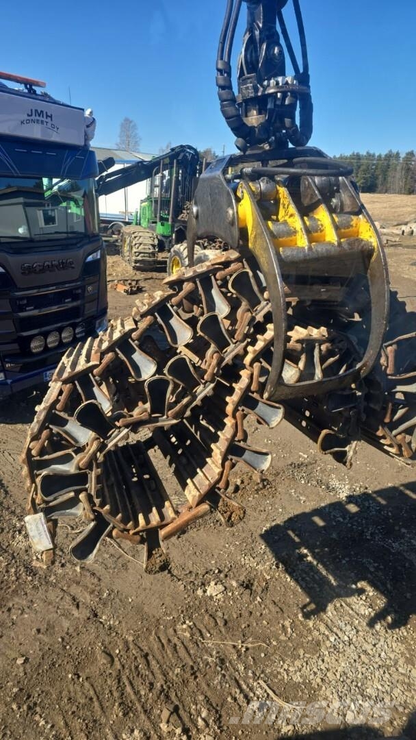 KOPA Pitkäteli. Cadenas / Orugas