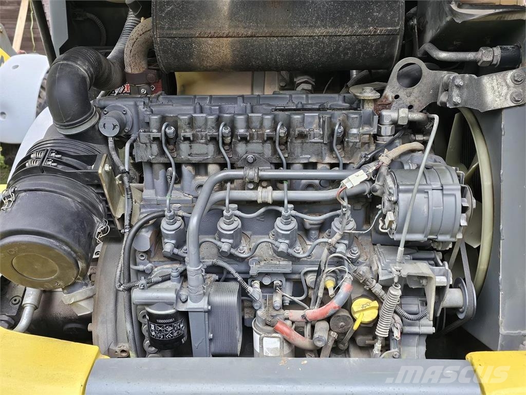 Kramer ALLRAD 750, tasauskauha, trukkipiikit Rataslaadurid