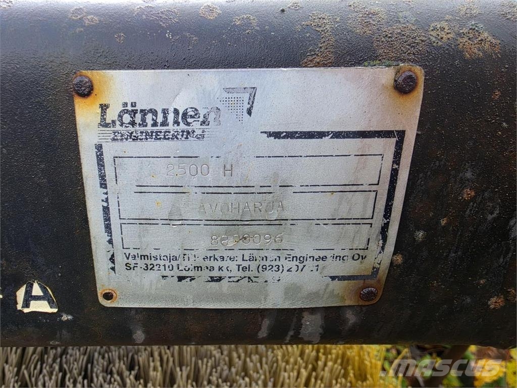 Lännen 2500H Avoharja Zamiatarki - Zgarniarki - Odśnieżarki
