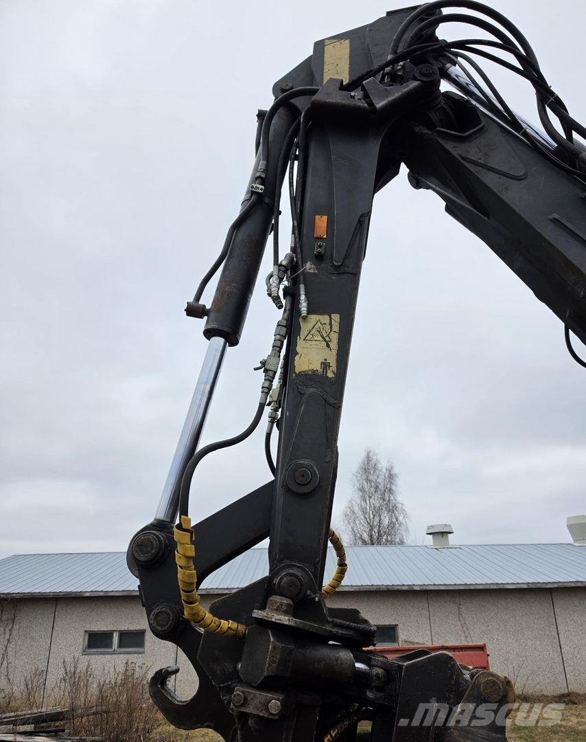 Lännen 820S, 3 kauhaa, 2 kouraa, trukkipiikit Grävlastare