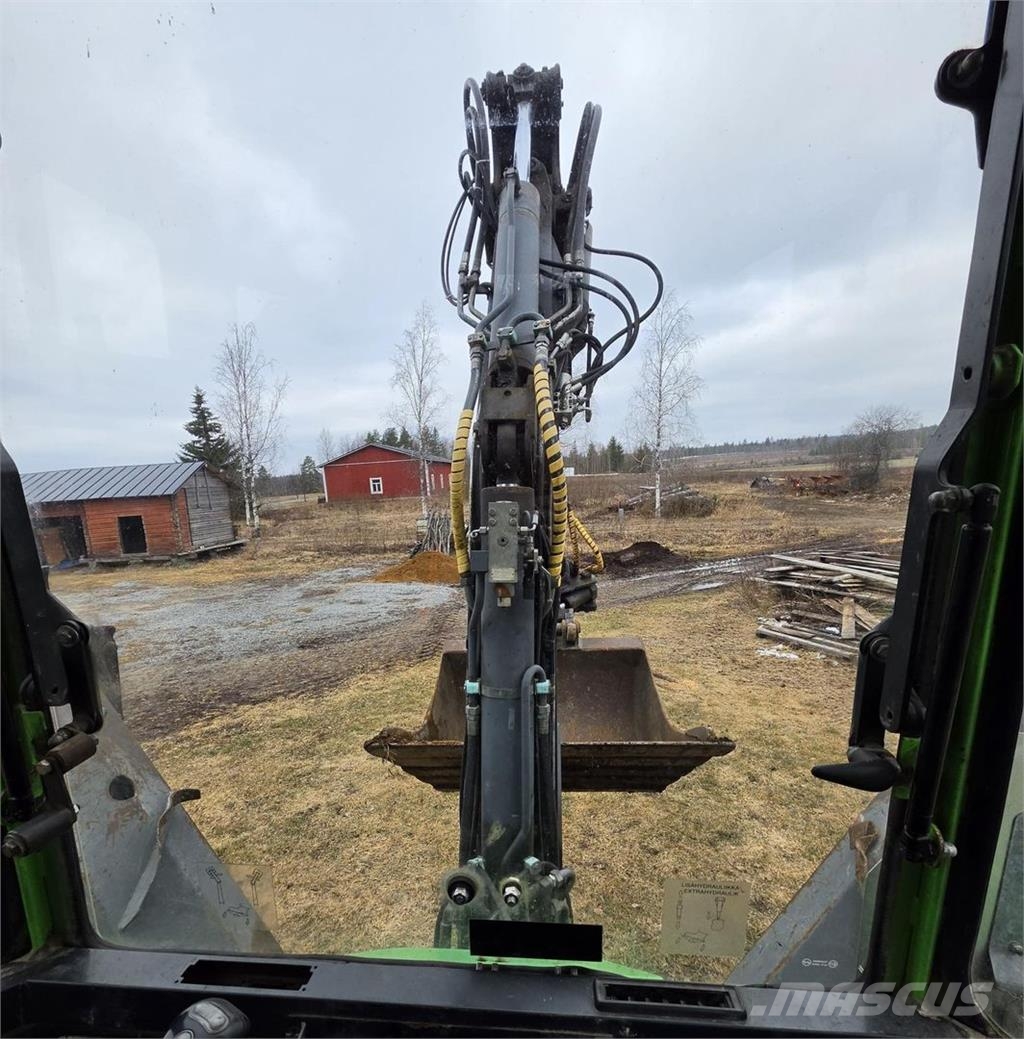 Lännen 820S, 3 kauhaa, 2 kouraa, trukkipiikit Grävlastare