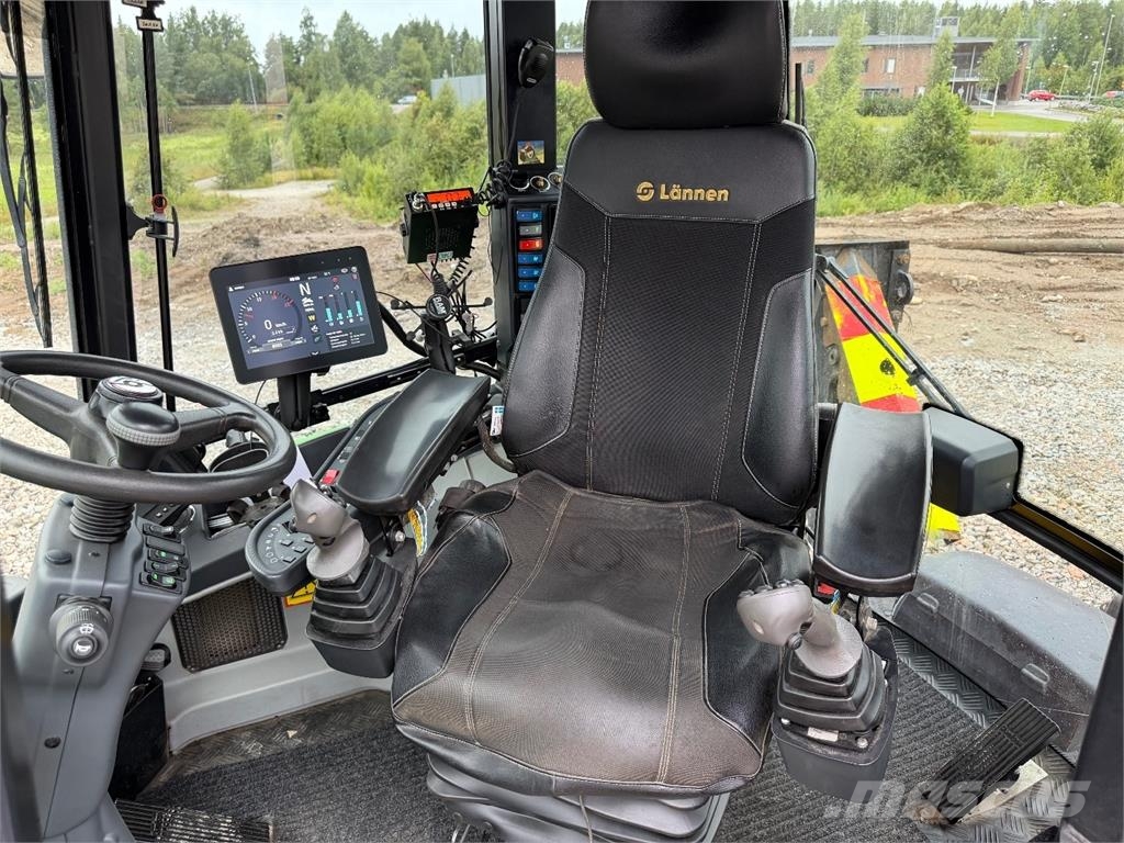 Lännen 8700M Backhoe loaders