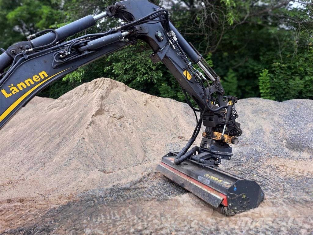 Lännen 8800 Εκσκαφείς Φορτωτές τύπου JCB
