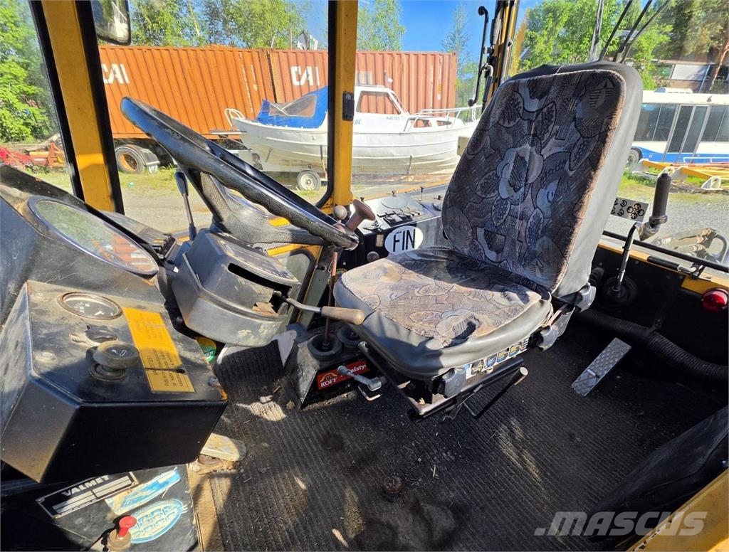 Lännen C-4, 2 kauhaa Grävlastare