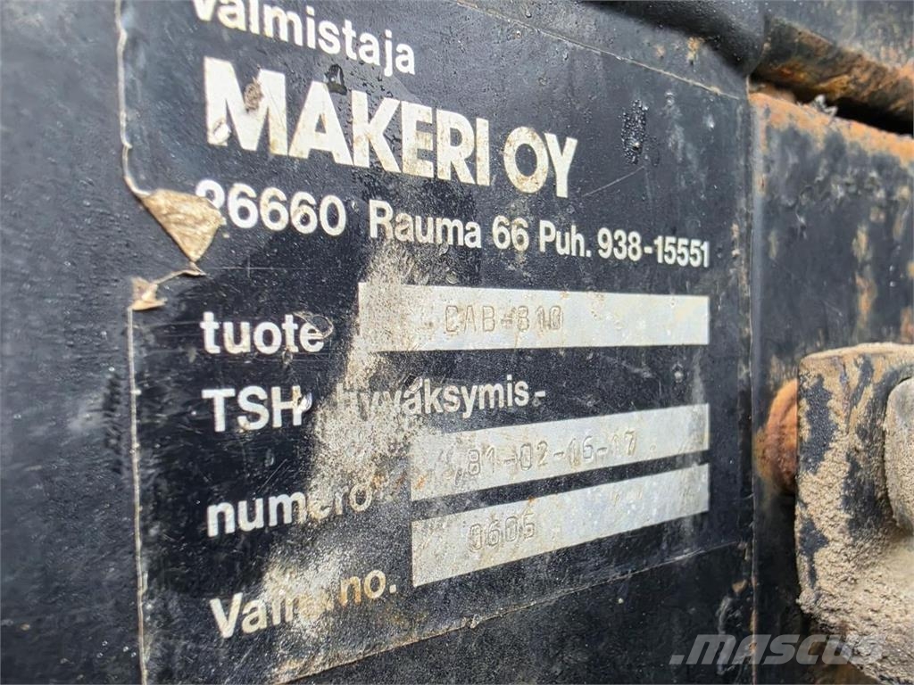 Lännen C4, Etukuormaaja, Lumikauha, Trukkipiikit Tractors