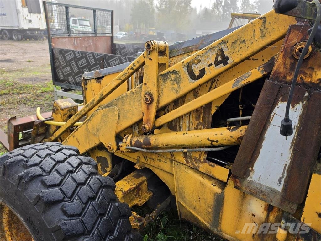 Lännen C4, Etukuormaaja, Lumikauha, Trukkipiikit Tractors