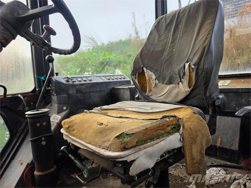 Lännen C4, Etukuormaaja, Lumikauha, Trukkipiikit Tractors