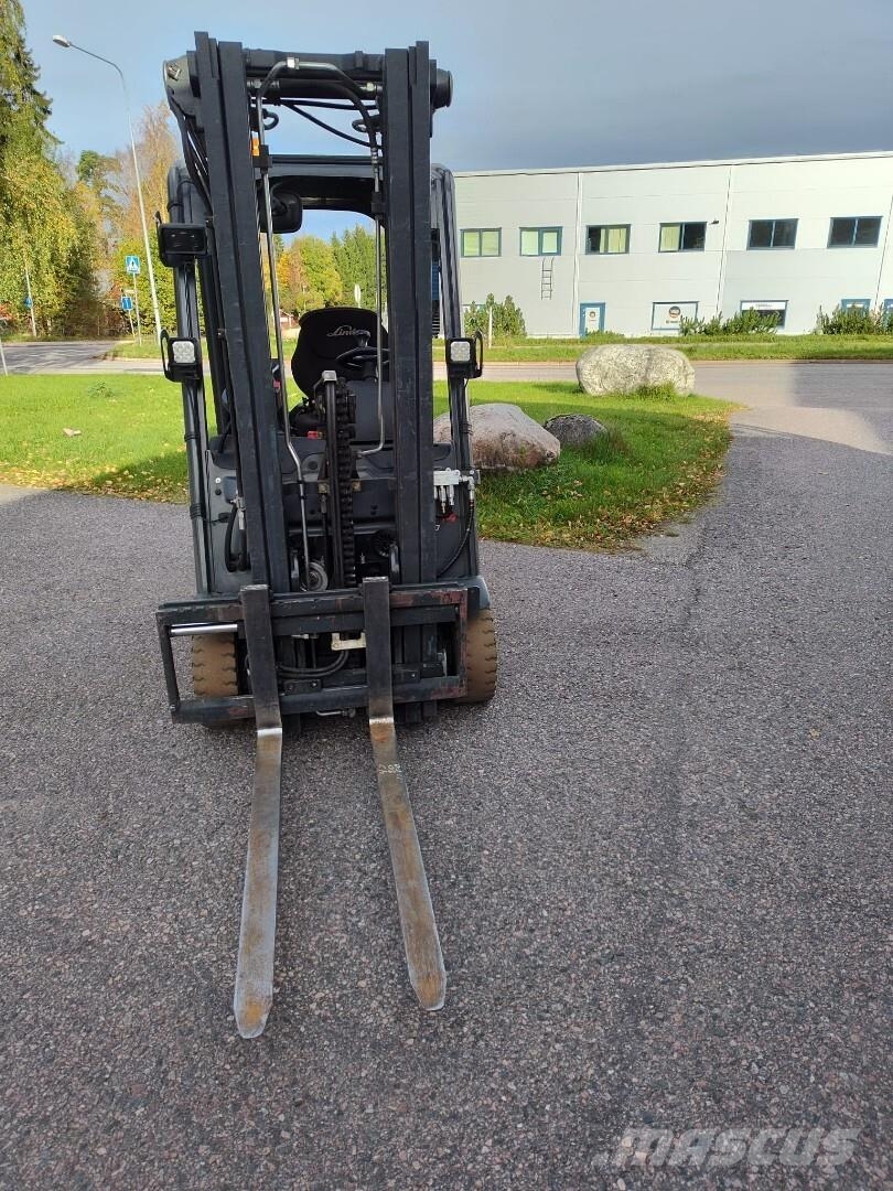 Linde E14 شاحنات ذات رافعات شوكية تعمل بالكهرباء