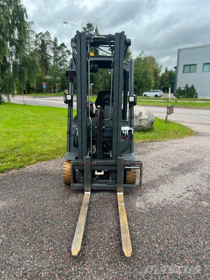 Linde E14-02 Sähkötrukit