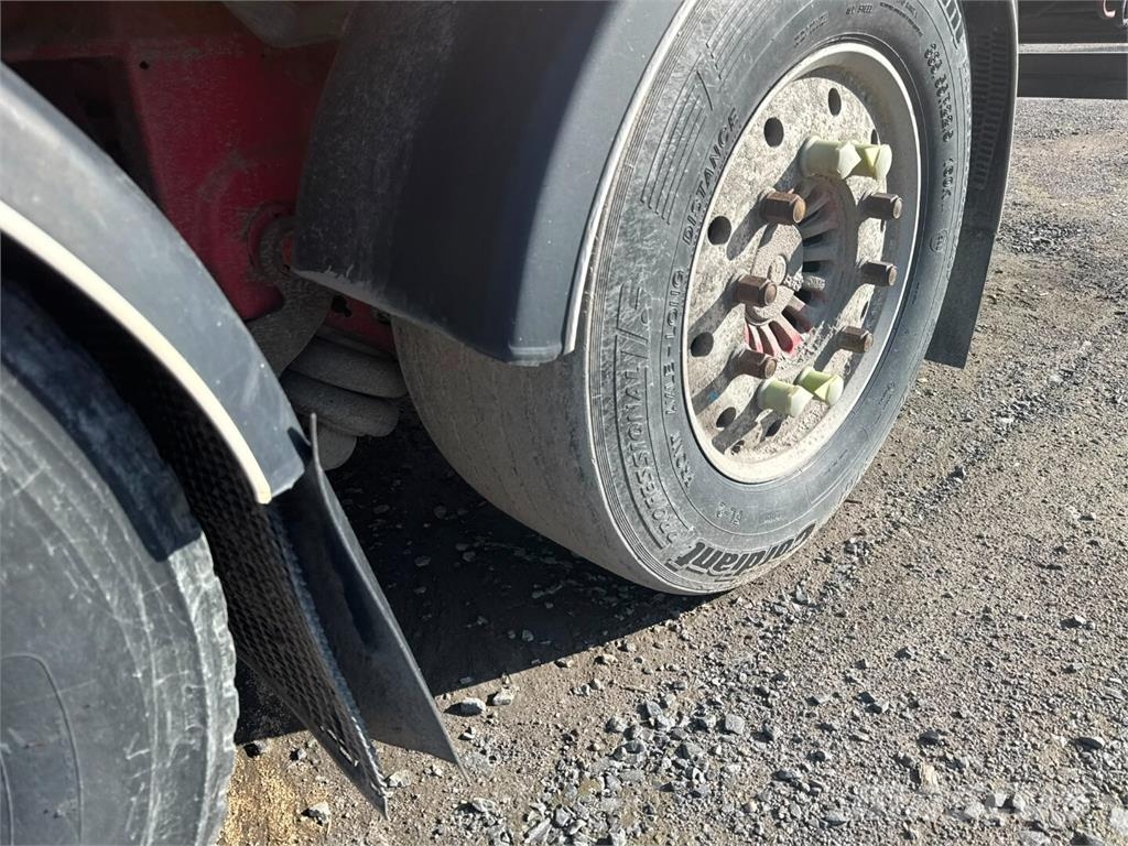 Lipe Ketjupurkuvaunu Otros remolques