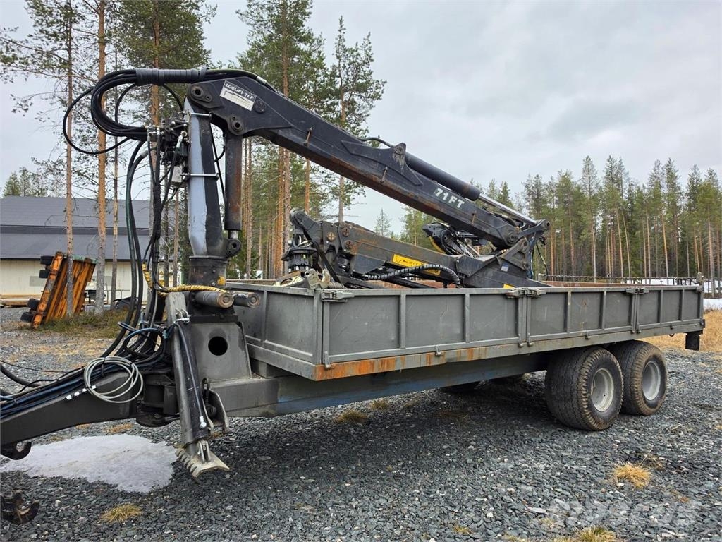 Loglift Perävaunu kuormaimella Forestal - Otros