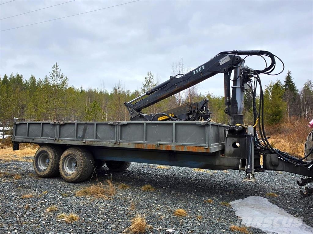 Loglift Perävaunu kuormaimella Forestal - Otros