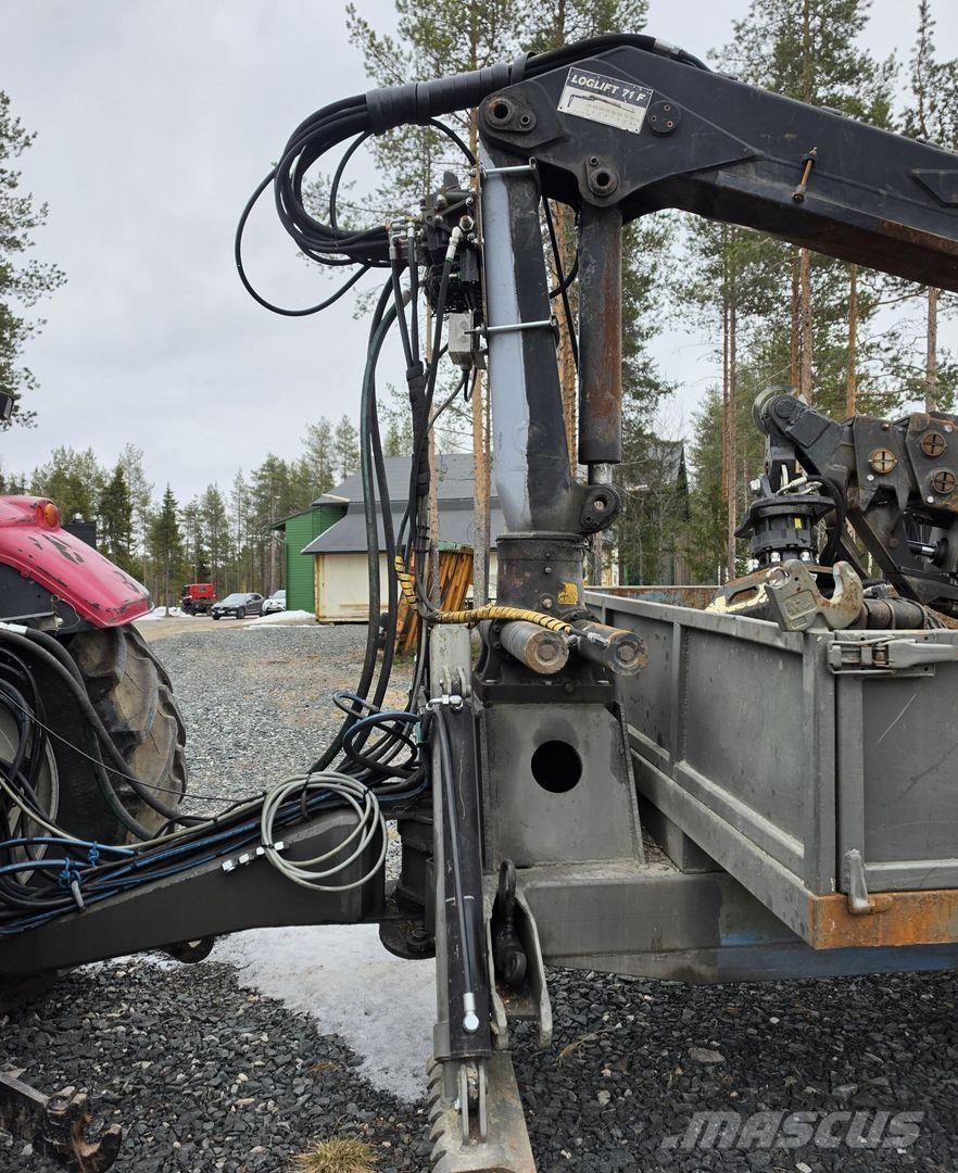 Loglift Perävaunu kuormaimella Forestal - Otros