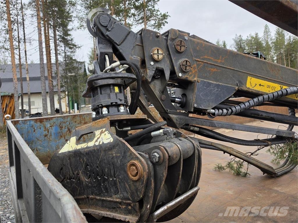 Loglift Perävaunu kuormaimella Forestal - Otros
