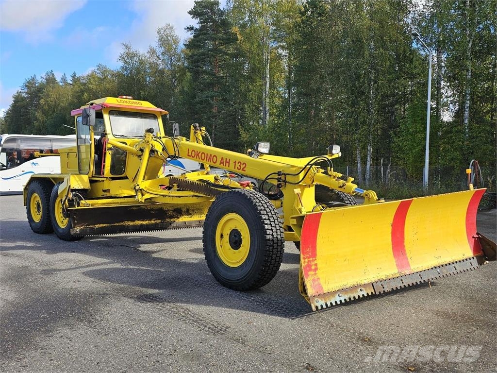 Lokomo AH 132 C Grejderi