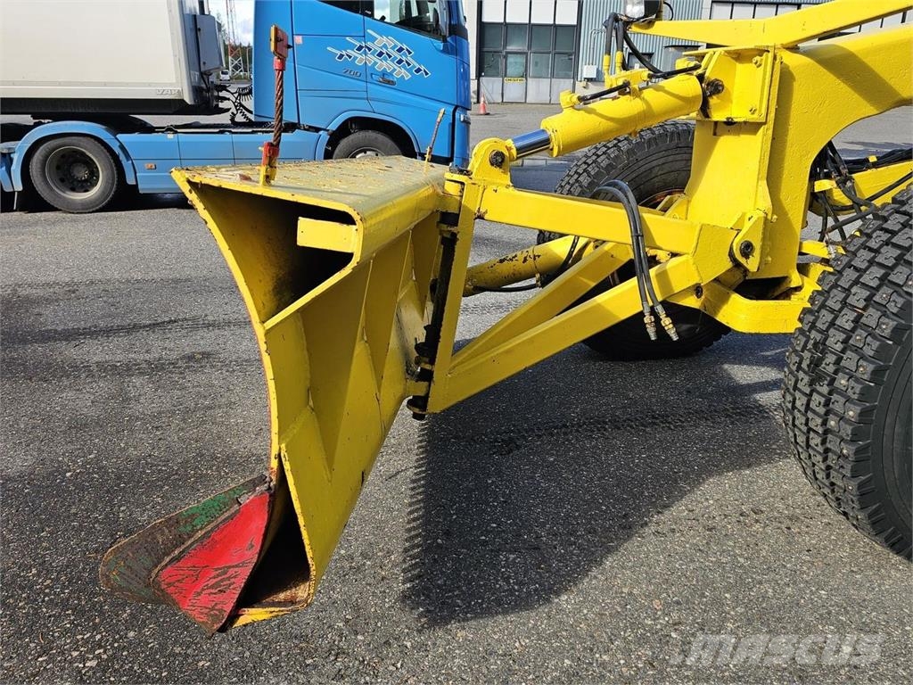 Lokomo AH 132 C Grejderi