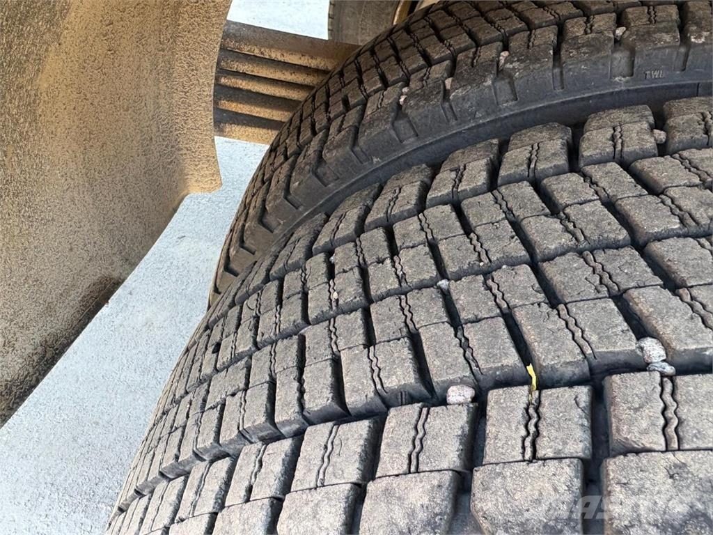 MAN LE 280 B 4x4 Otros camiones