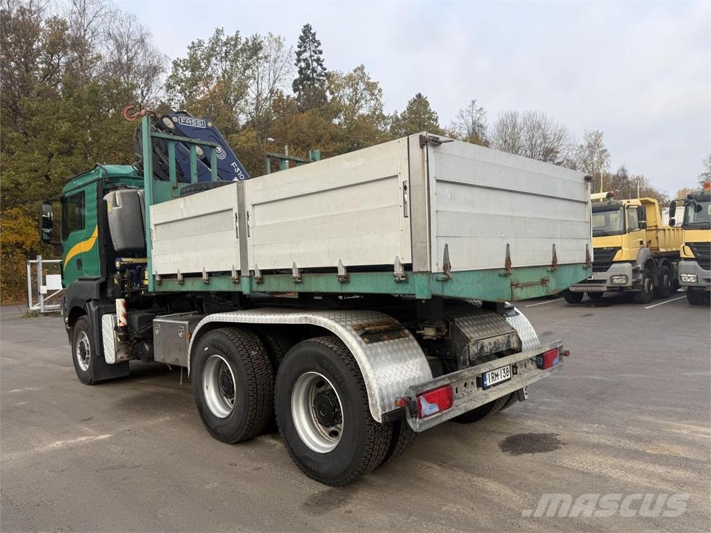 MAN TGS 33.480 6x6 veturi / nosturilla / perävaun Kamioni sa kranom