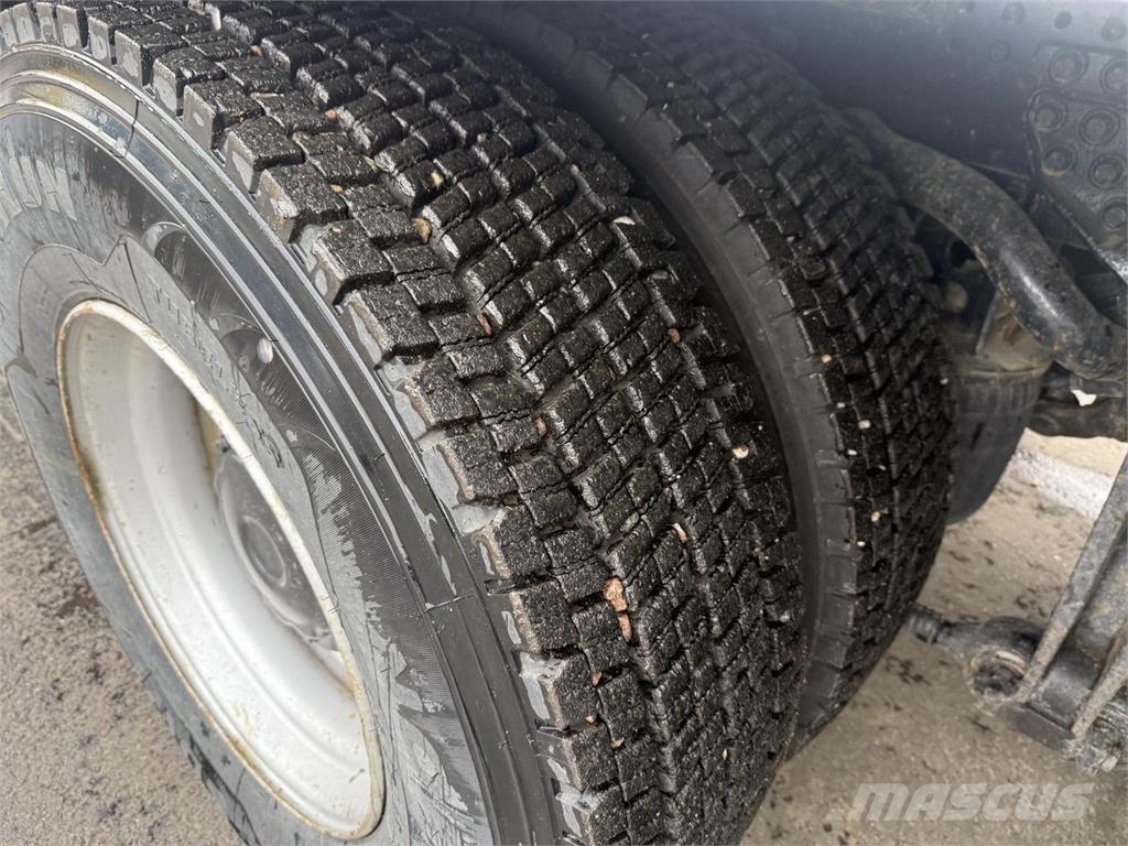 MAN TGS 33.480 6x6 veturi / nosturilla / perävaun Kamioni sa kranom