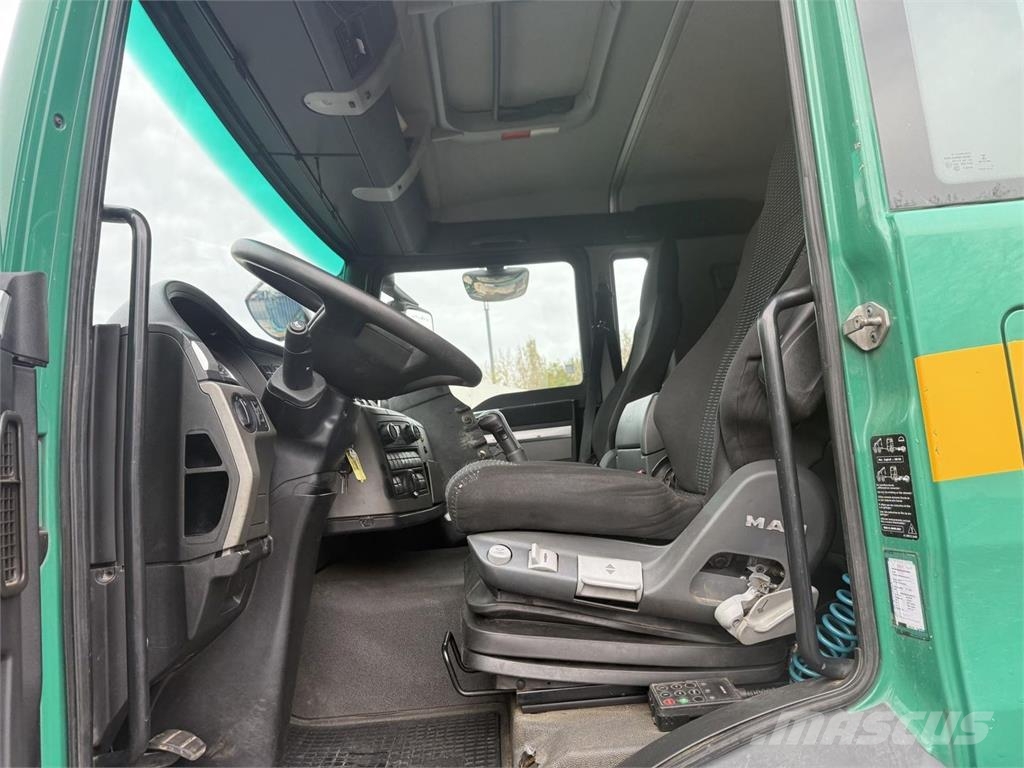 MAN TGS 33.480 6x6 veturi / nosturilla / perävaun Kamioni sa kranom