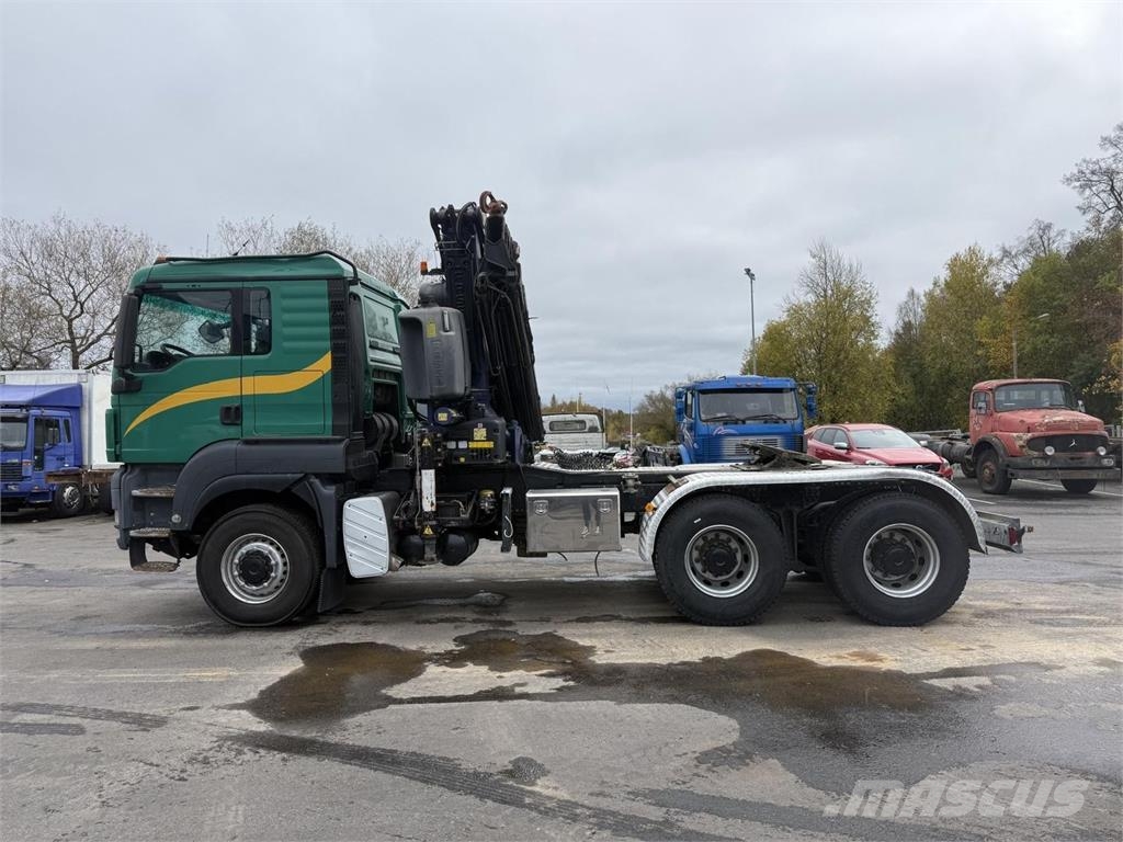 MAN TGS 33.480 6x6 veturi / nosturilla / perävaun Kamioni sa kranom