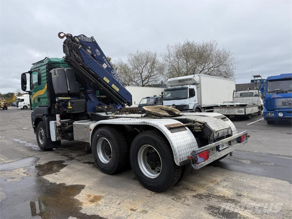 MAN TGS 33.480 6x6 veturi / nosturilla / perävaun Kamioni sa kranom