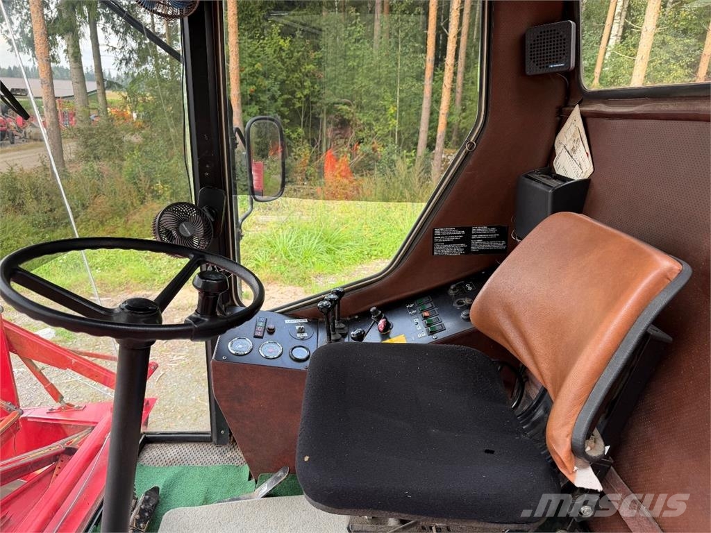 Massey Ferguson 16 NYT SOPIVASTI PIKKUPUIMURI Skurtreskere