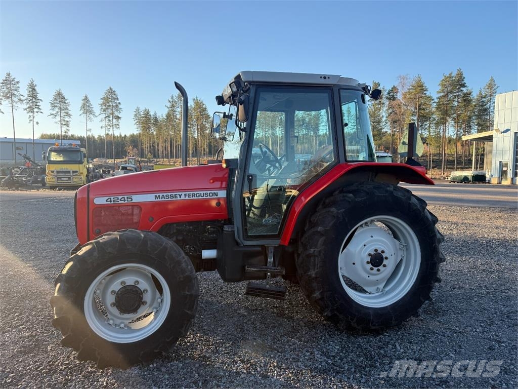 Massey Ferguson 4245 4wd Tractoare