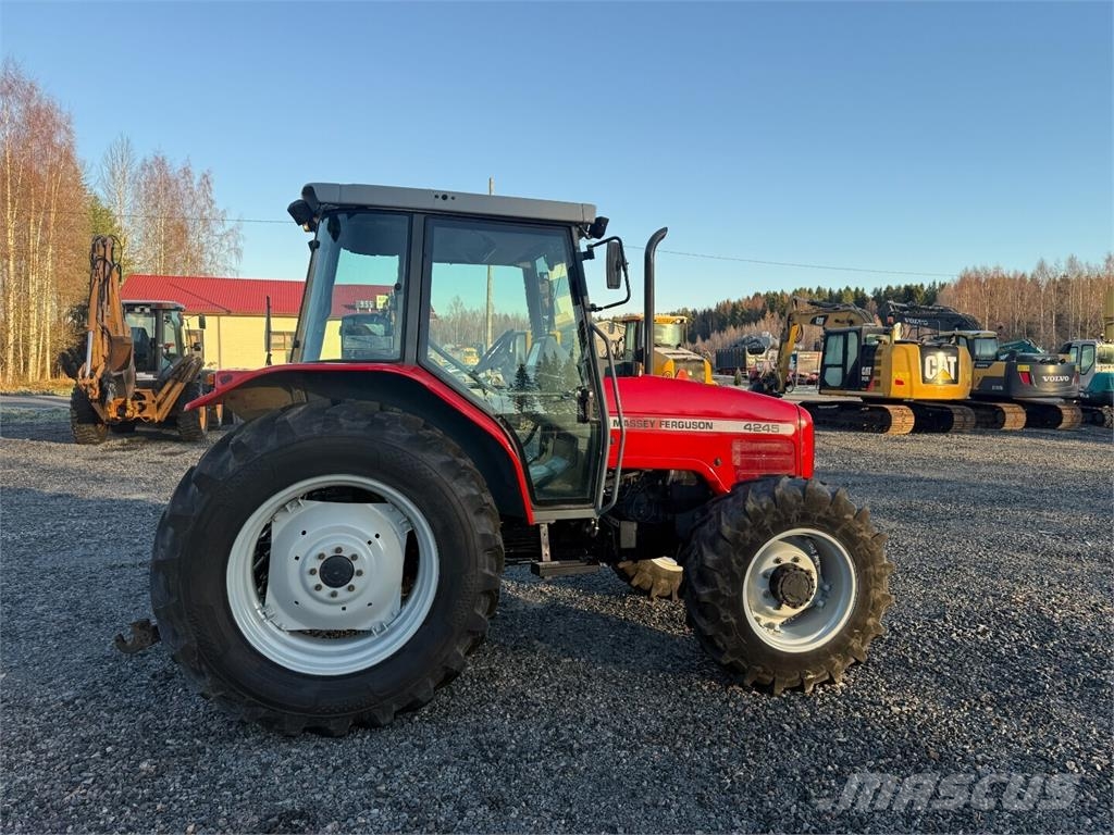 Massey Ferguson 4245 4wd Tractoare