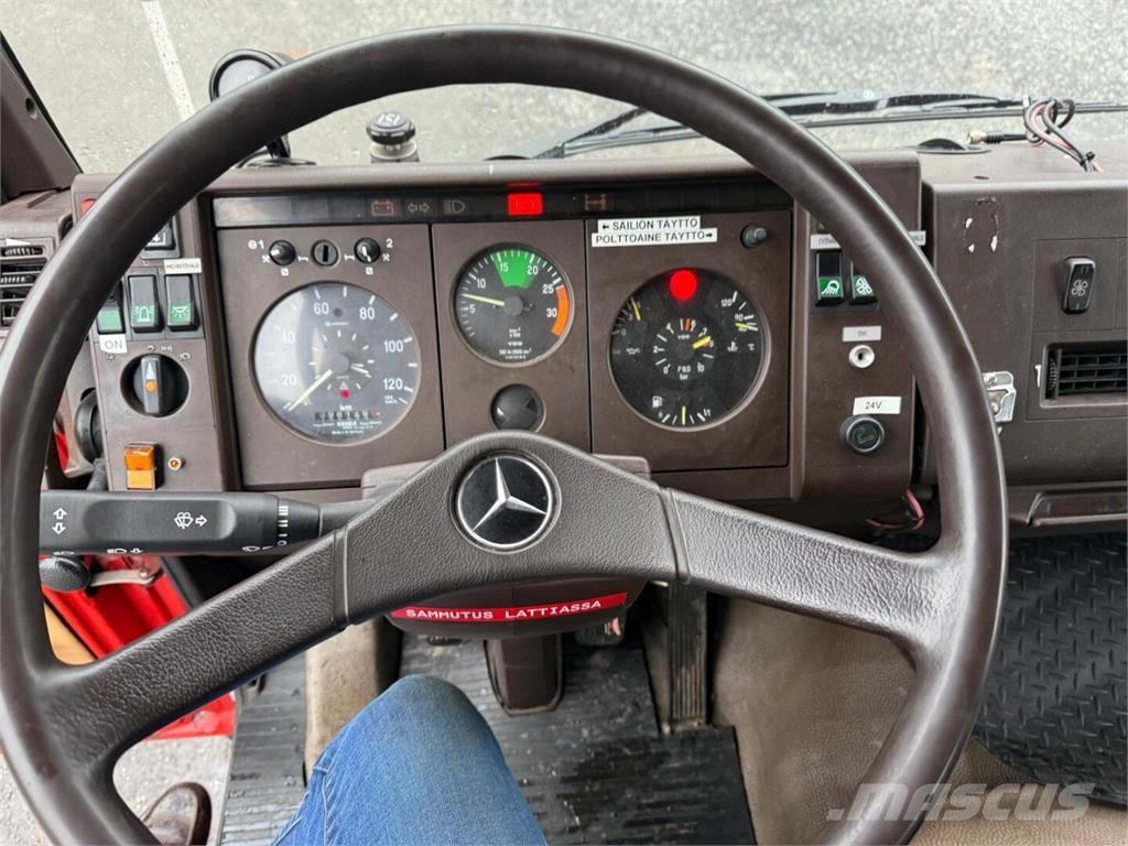 Mercedes-Benz 1120 paloauto 99 tkm Otros camiones