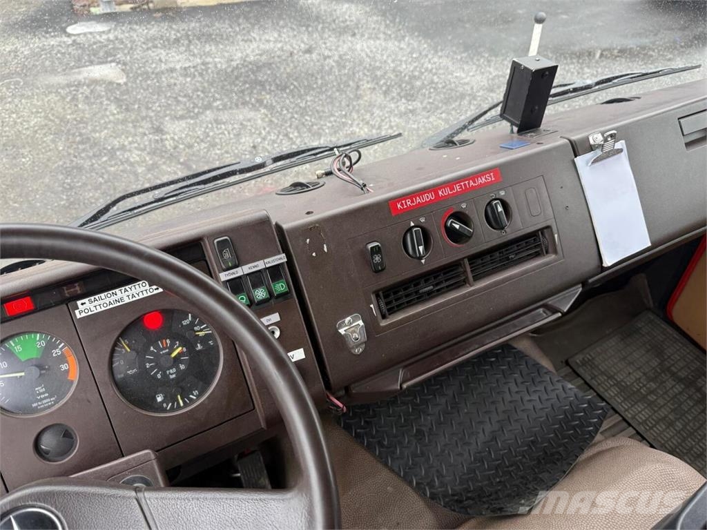 Mercedes-Benz 1120 paloauto 99 tkm Otros camiones