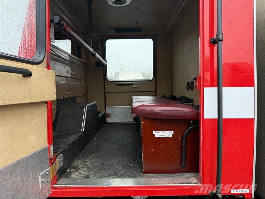 Mercedes-Benz 1120 paloauto 99 tkm Otros camiones