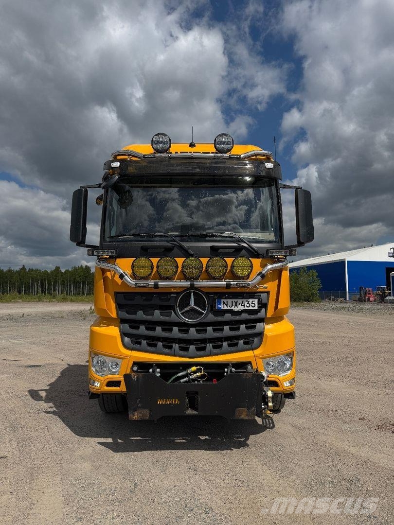 Mercedes-Benz 3251 Meiren täysi tienhoitovarustus Комбинированные дорожные машины