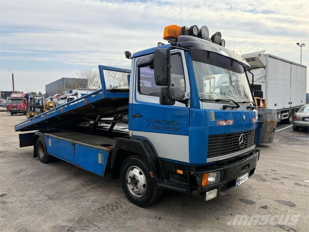 Mercedes-Benz 814 liukulava Camiones portavehículos