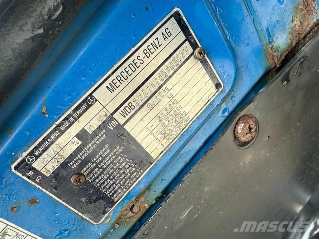 Mercedes-Benz 814 liukulava Camiones portavehículos