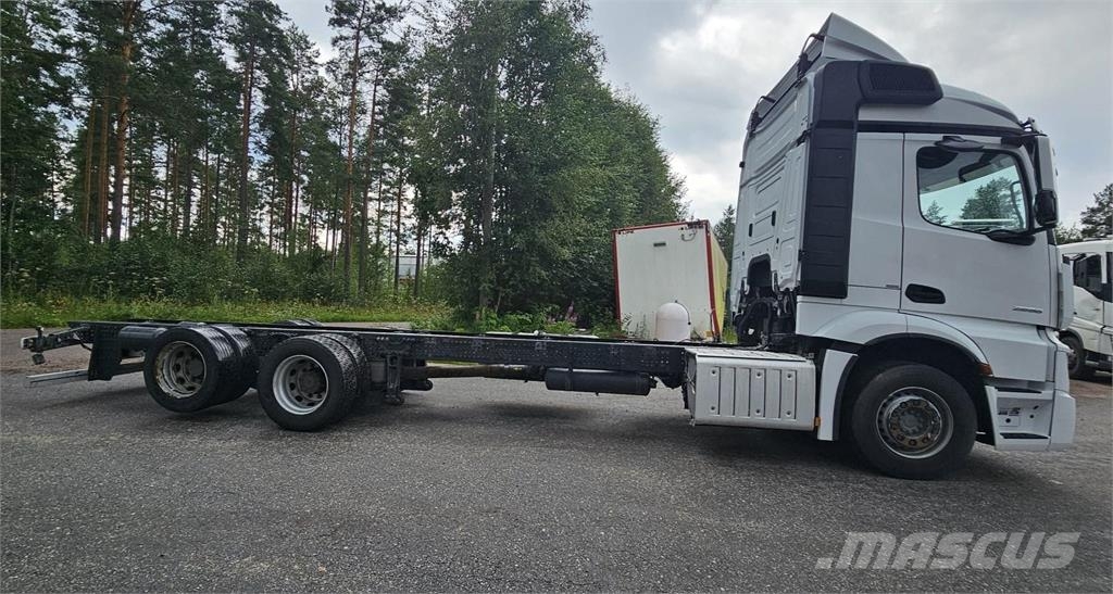 Mercedes-Benz Actros 2858 6x2 Camiones chasis