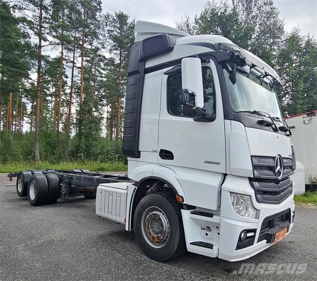 Mercedes-Benz Actros 2858 6x2 Camiones chasis