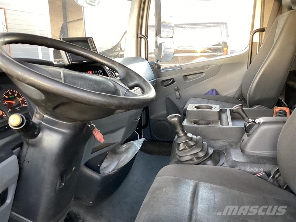 Mercedes-Benz Ateco Camiones con caja de remolque