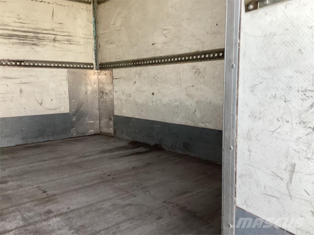 Mercedes-Benz Ateco Camiones con caja de remolque