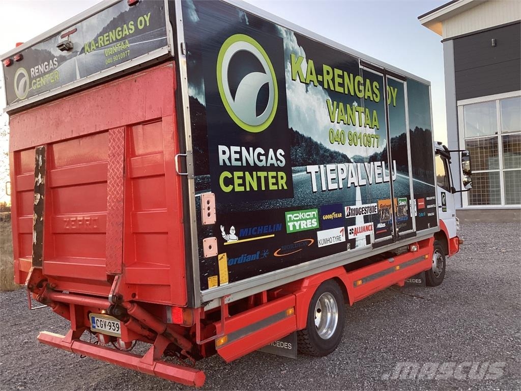 Mercedes-Benz Ateco Camiones con caja de remolque