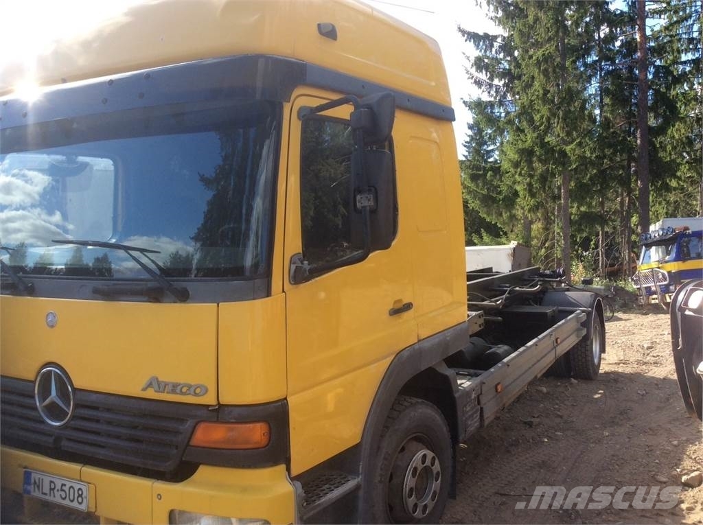 Mercedes-Benz Atego Разглобяеми надстойки