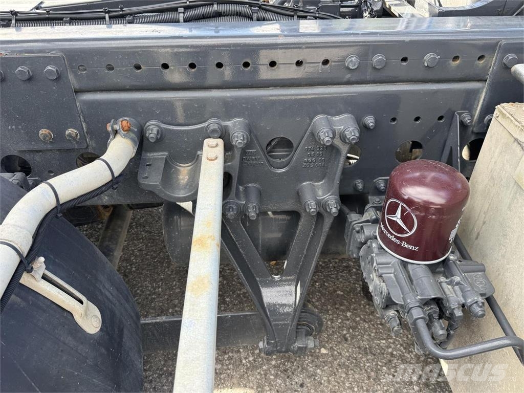 Mercedes-Benz Atego 1224 4x2 Camiones polibrazo