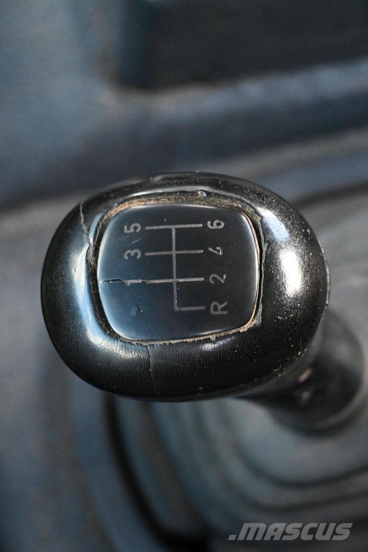 Mercedes-Benz Atego 1328 Sunkvežimiai su keliamuoju kabliu