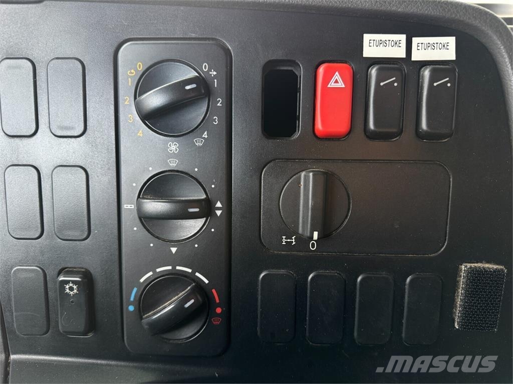 Mercedes-Benz Atego 1526 Camiones elevadores de gancho