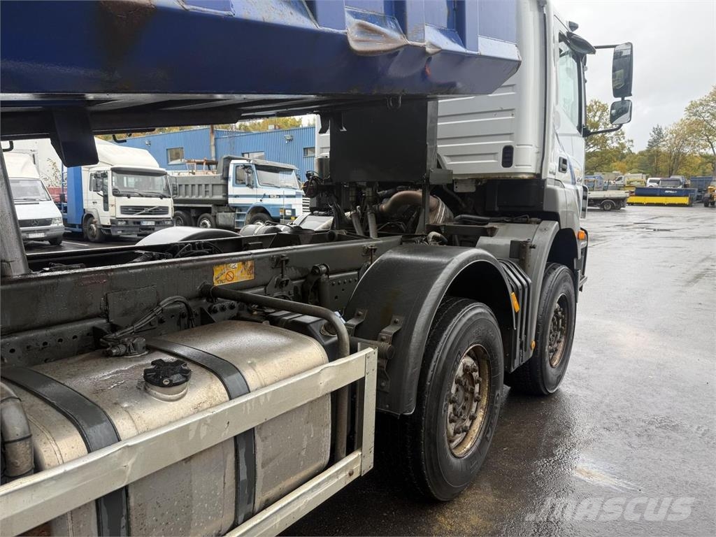 Mercedes-Benz Axor 3243 8x4 Kipper