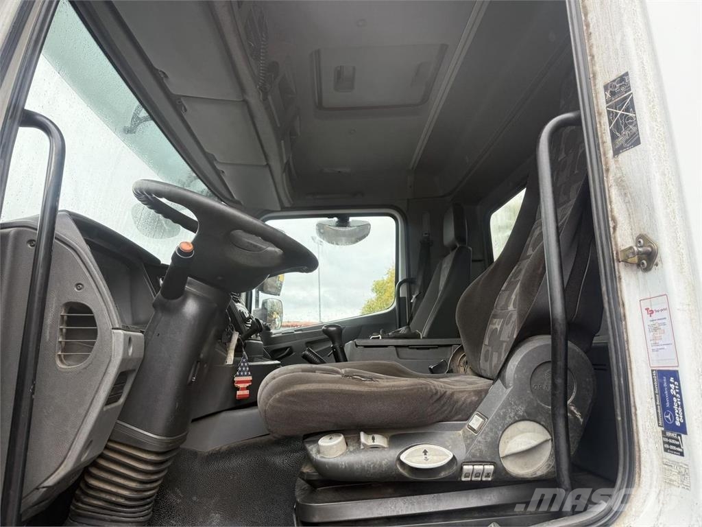 Mercedes-Benz Axor 3243 8x4 Kipper